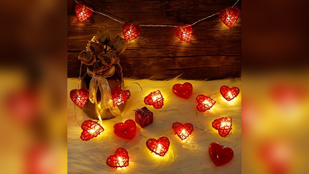 Best Heart-Shaped String Lights for Romantic Dinner