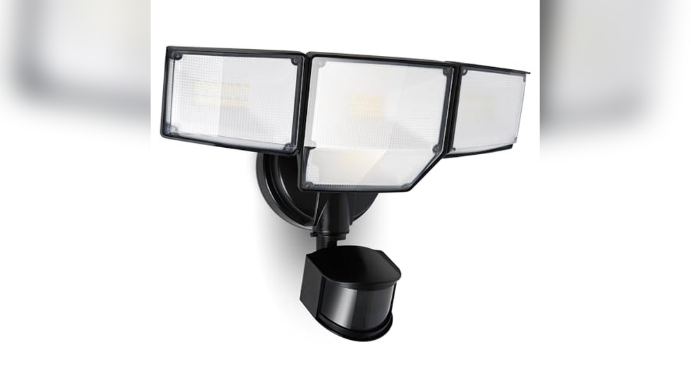 Best Motion Sensor Outdoor Flood Lights for Yard Illumination