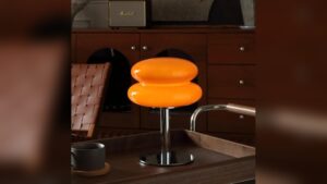 Best Novelty Lamps for Retro Bedroom Vibe